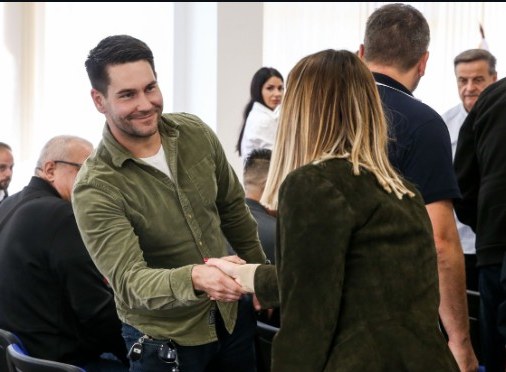 Ministarka privrede pozdravlja jednog od privrednika